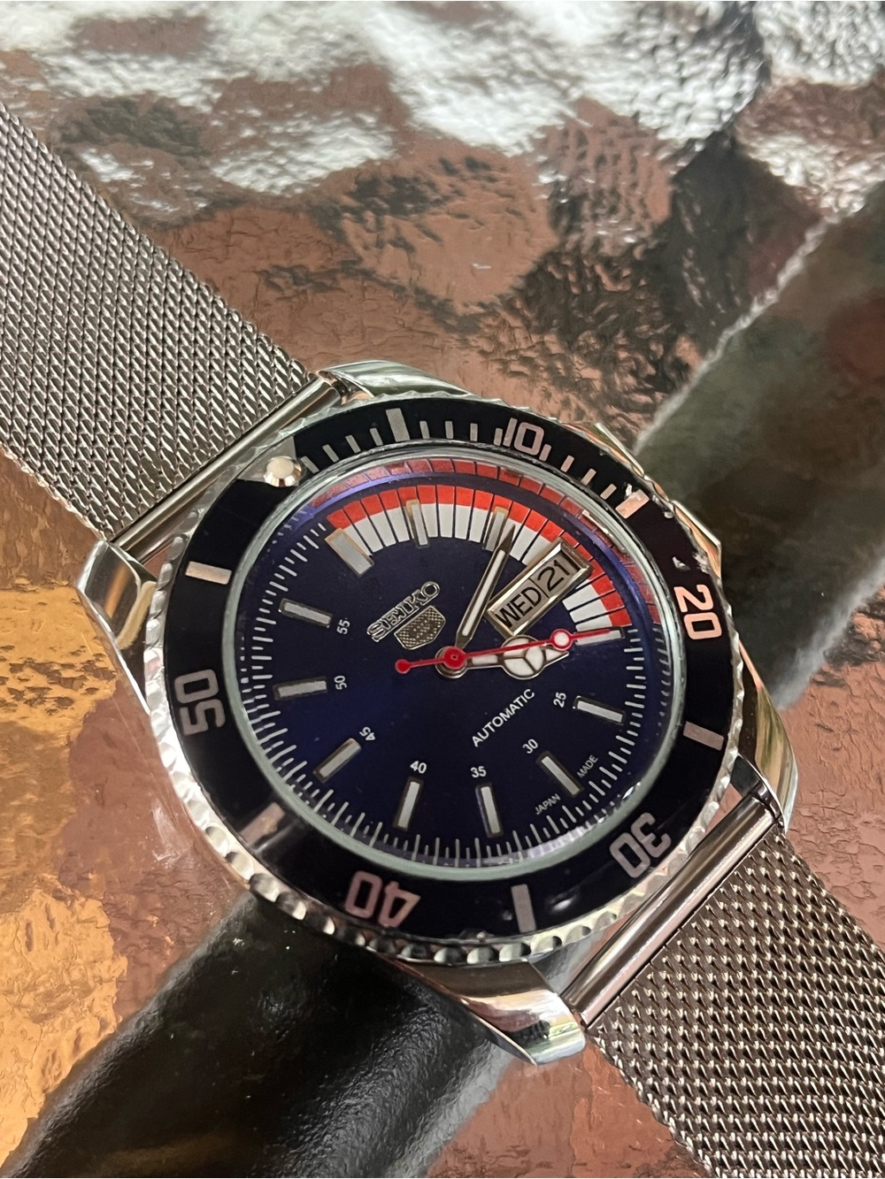 Seiko 5 Automatic Gents Watch - Picture 3 of 8